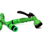 60 méteres rugalmas, a víz nyomására táguló, csavarodásmentes slag, locsolótömlő szett - ajándék többfokozatos locsolófejjel!